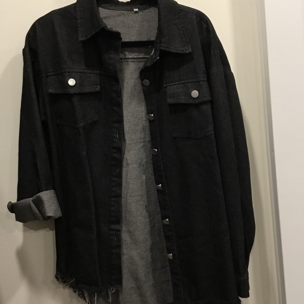 Black Oversized Denim Jacket - Classic Button-Up